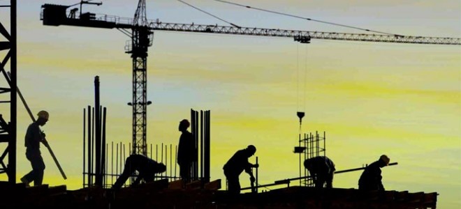 İnşaat ve sanayide istihdam azaldı