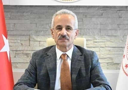 Instagram engeli ne zaman kalkacak?: Bakan Uraloğlu'ndan açıklama