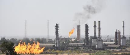 Irak'tan petrol ihracatında günlük 100 bin varillik kesinti kararı