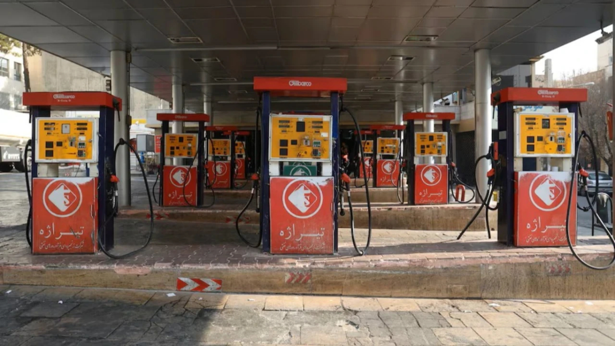 İran benzinde stokları kullanmaya başladı
