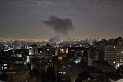 İran Devrim Muhafızları Amazon'un Bahreyn merkezini hedef aldı