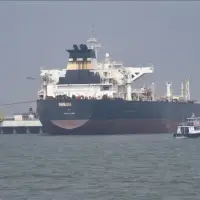 İran: Hürmüz Boğazı'nda bir petrol tankeri mayına çarptı