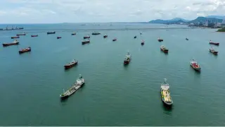 İran Hürmüz Boğazı'nı yeniden kapattı