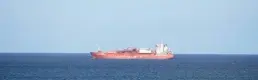 İran: Hürmüz'de mayına çarpan süper tanker alev aldı