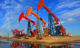 İran petrol üretimini 200 bin varil artırmayı hedefliyor