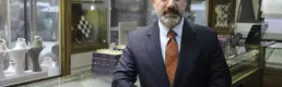 İslam Memiş'ten ons altın için kritik direnç seviyesi