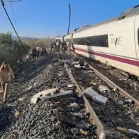 İspanya'da iki yüksek hızlı tren çarpıştı: Çok sayıda kişi hayatını kaybetti
