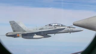 İspanya F-18 filosunun emekliliğini erteledi