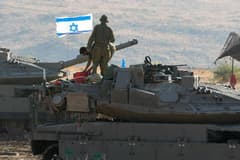 İsrail Lübnan'a yönelik kara harekatı başlattı