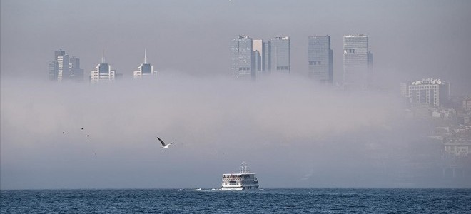 İstanbul Boğazı geçici olarak gemi trafiğine kapatıldı