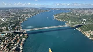 İstanbul Boğazı'nda gemi trafiği çift yönlü askıya alındı