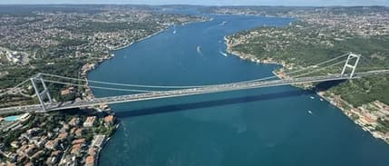 İstanbul Boğazı'nda gemi trafiği çift yönlü askıya alındı