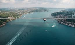 İstanbul Boğazı'nda gemi trafiği geçici olarak durduruldu
