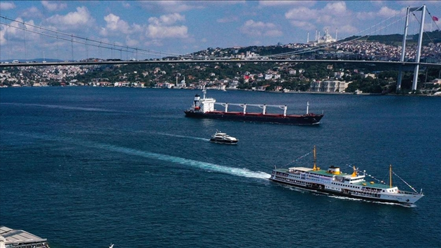 İstanbul Boğazı'nda gemi trafiği geçici olarak kapatıldı