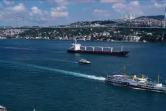 İstanbul Boğazı'nda gemi trafiği geçici olarak kapatıldı