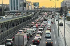 İstanbul'da bazı yollar trafiğe kapandı