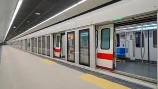 İstanbul'da metro yangını: Yenikapı istasyonu geçici olarak kapatıldı