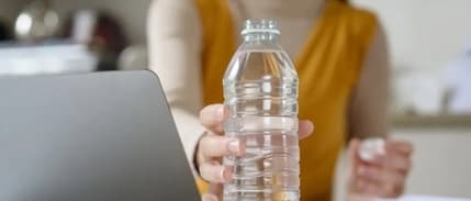 İstanbul'daki bazı marketlerde 10 TL altındaki sular raflara kalktı