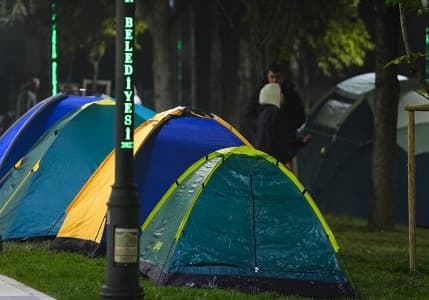 İstanbul'daki depremlerin ardından çadır satışları 5,5 kat arttı