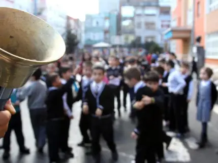 İstanbul'daki okullarda ilk gün eğitim 10.00-15.00 saatleri arasında yapılacak