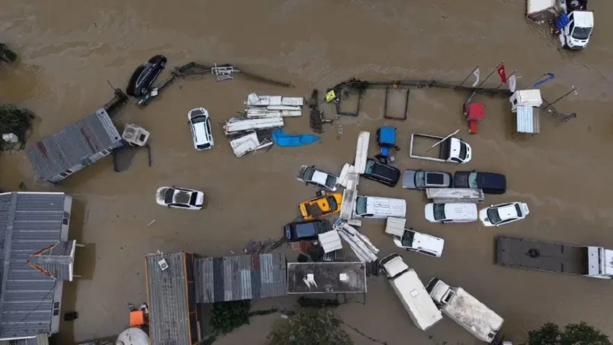 İstanbul'daki sel felaketinde sigortaya 838 hasar ihbarı yapıldı