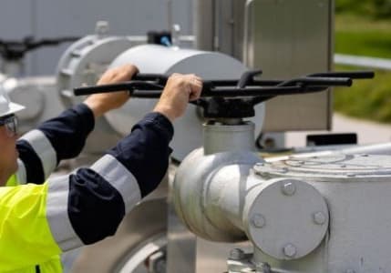 İstanbul Gaz Zirvesi deprem nedeniyle mart sonuna ertelendi