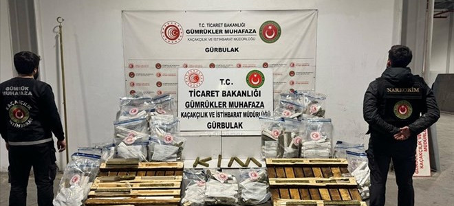 İstanbul Havalimanı ve Gürbulak Gümrük Kapısı'nda yılın ilk uyuşturucu operasyonu
