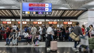 İstanbul havalimanları yolcu sayısında zirve yaptı
