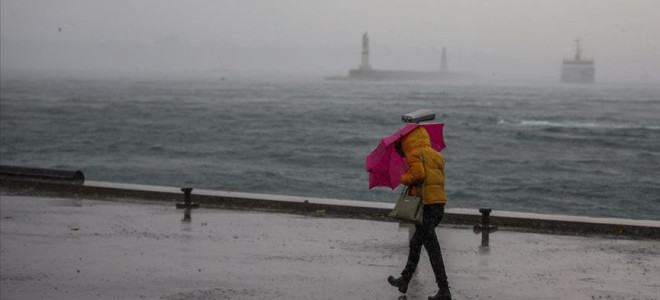İstanbul için fırtına ve sağanak yağış alarmı: AKOM saat vererek uyardı