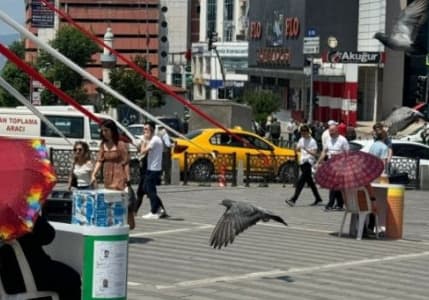 İstanbul Valiliği duyurdu: Metro çıkışlarında yardım toplama dönemi sona eriyor