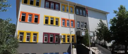 İstanbul Valiliği'nden okullara mescit talimatı