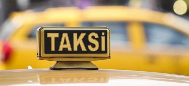 İstanbul'da taksilerin zamlı tarifelere geçişi başladı