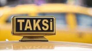 İstanbul'da taksilerin zamlı tarifelere geçişi başladı