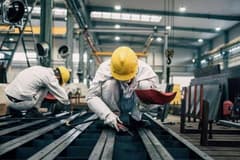 İstihdam kapasitesini koruyan işletmelere 50 milyon TL kredi desteği verilecek