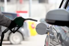 İtalya hükümeti akaryakıt fiyatları için vergi indirimini devreye aldı