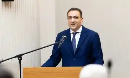 İzmir'de Seferihisar ve Balçova belediye başkanları gözaltına alındı