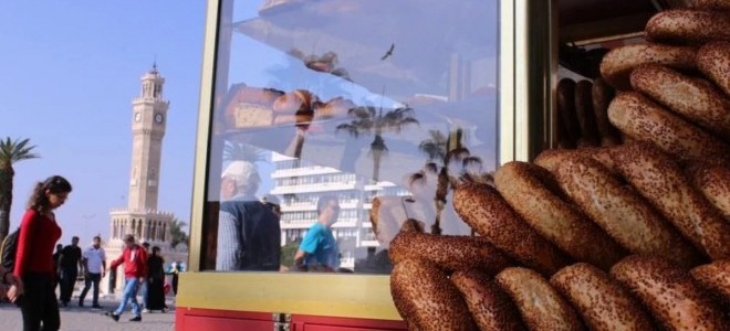 İzmir’in sembollerinden olan gevrek ve boyoza %40 zam geldi