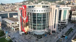 İzmit Belediyesi'ne şafak operasyonu: Belediye Başkanı gözaltına alındı
