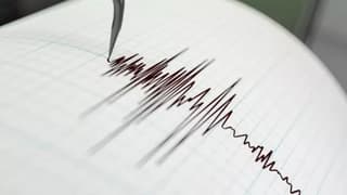 Japonya'da 7.4 büyüklüğünde deprem: Tsunami uyarısı yapıldı
