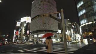 Japonya'da Kovid-19'a karşı 297 milyar dolarlık rekor ek bütçe yasalaştı