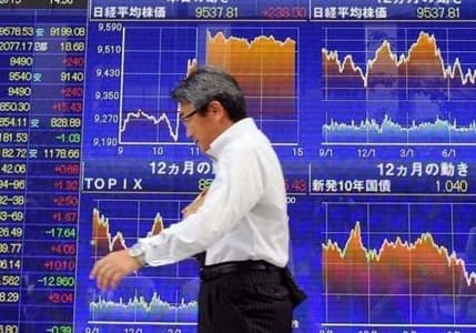 Japonya Nikkei endeksi yüzde 10 artışla kapandı