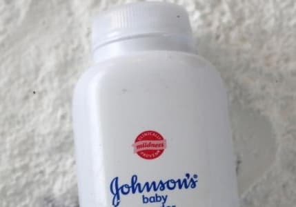 Johnson & Johnson, "bebek pudrası" soruşturmalarını çözmek için anlaşmaya vardı