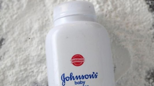 Johnson & Johnson'dan bebek pudrası davaları için 5,5 milyarlık uzlaşma önerisi