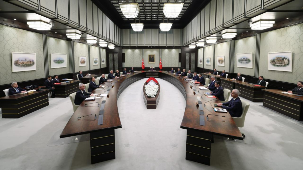 Kabine yoğun gündemle toplandı: İşte masadaki başlıklar