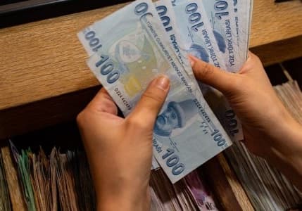 Kamu görevlileri ve emeklilere yapılan zamlar belli oldu