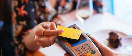 Kartlarla yapılan her 5 ödemenin 2'si banka kartlarıyla gerçekleşti