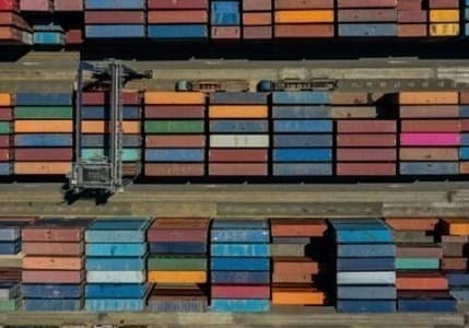 Almanya'nın ihracatı artarken ithalatı düştü