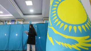 Kazakistan halkı yeni anayasa taslağına destek verdi