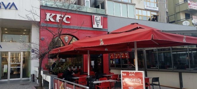 KFC'nin Türkiye'deki cadde şubeleri kepenk indirmeye başladı