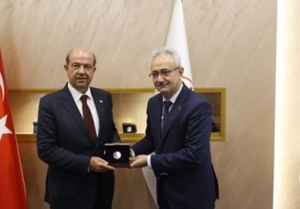 KKTC Cumhurbaşkanı Tatar'dan Darphane'ye ziyaret